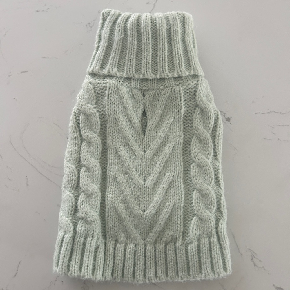 Dusty Robin Dog Sweater, XS- EUC